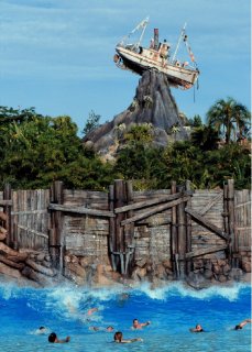 Необычный Диснеевский аквапарк Typhoon Lagoon. Фото